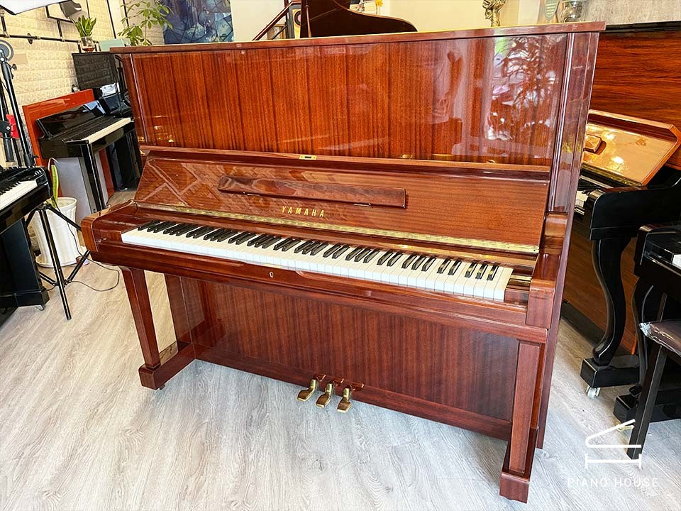 YAMAHA U3F Mh