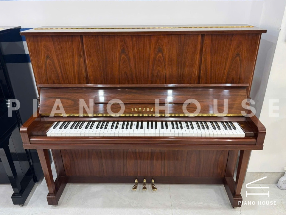 YAMAHA U30 RW