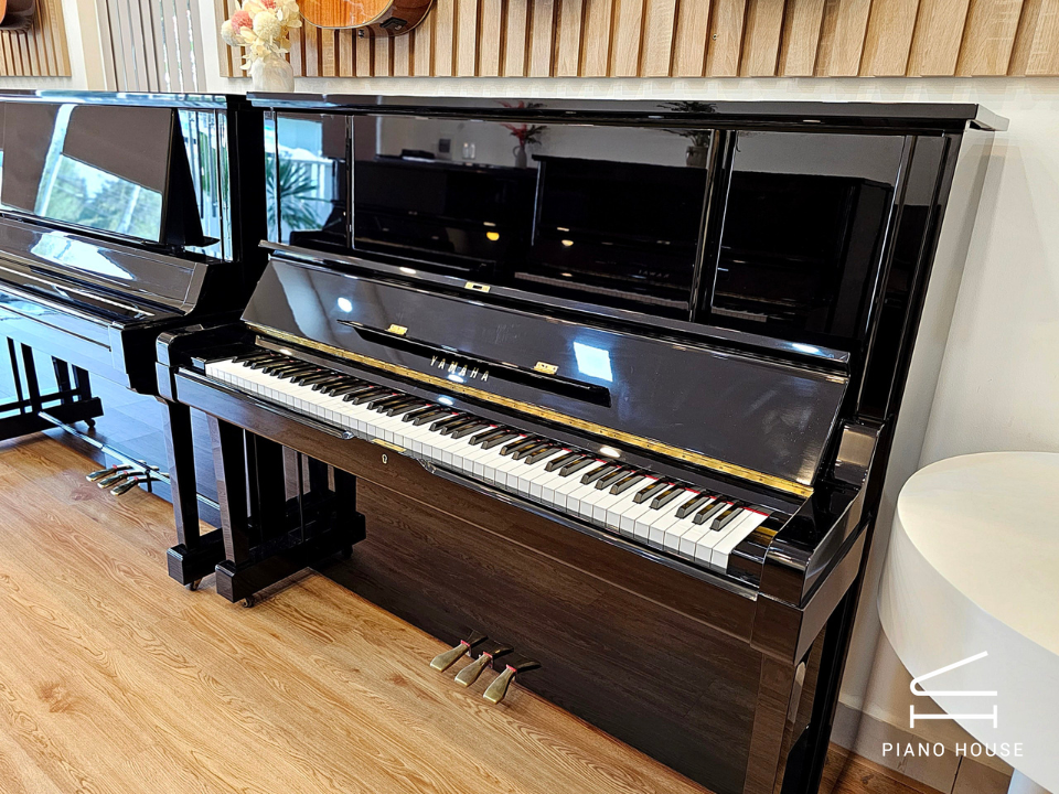 YAMAHA UX3