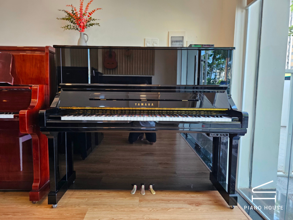 YAMAHA YU33